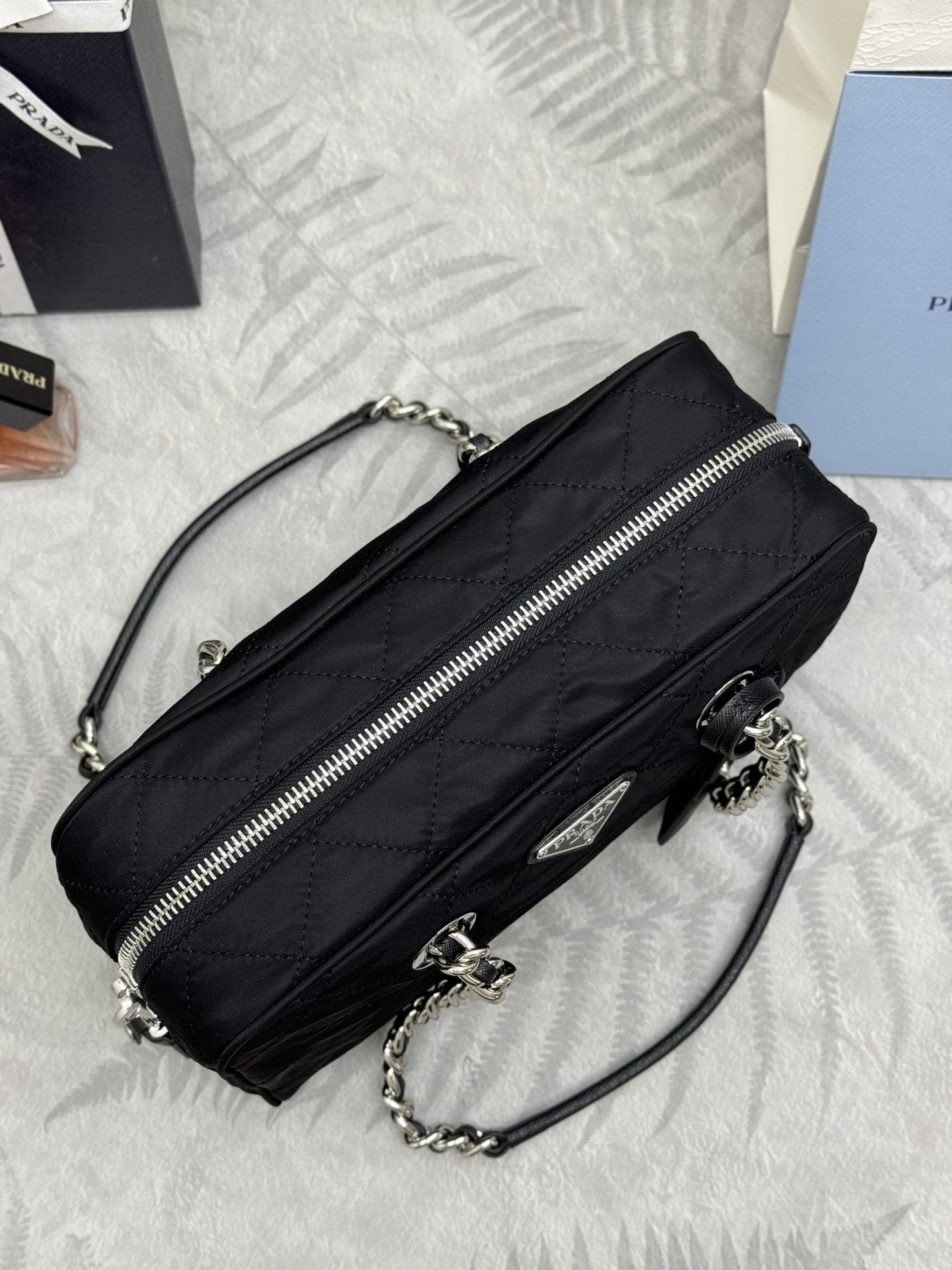 Top version Prada chain crossbody shoulder bag