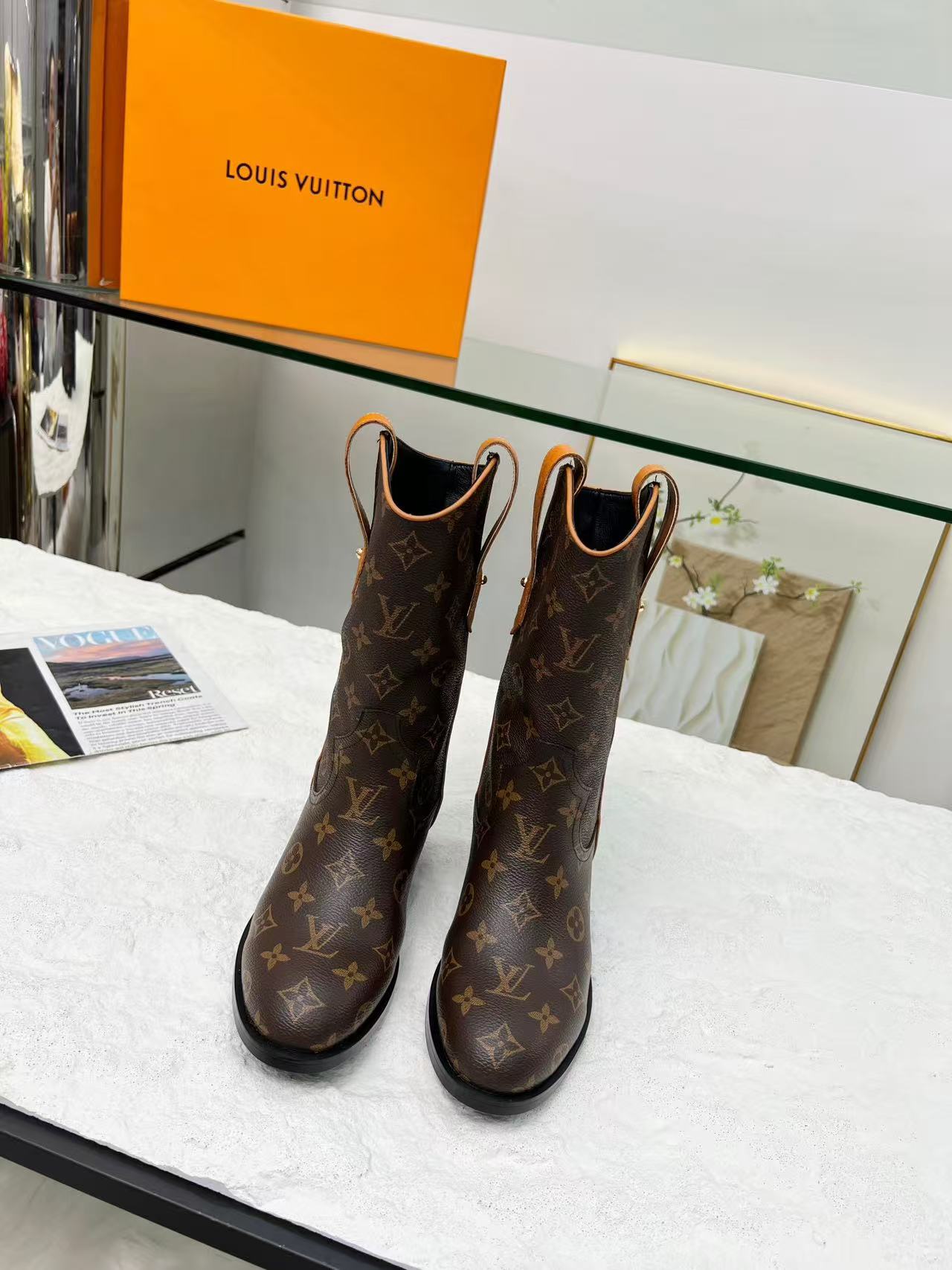 LV rider boots