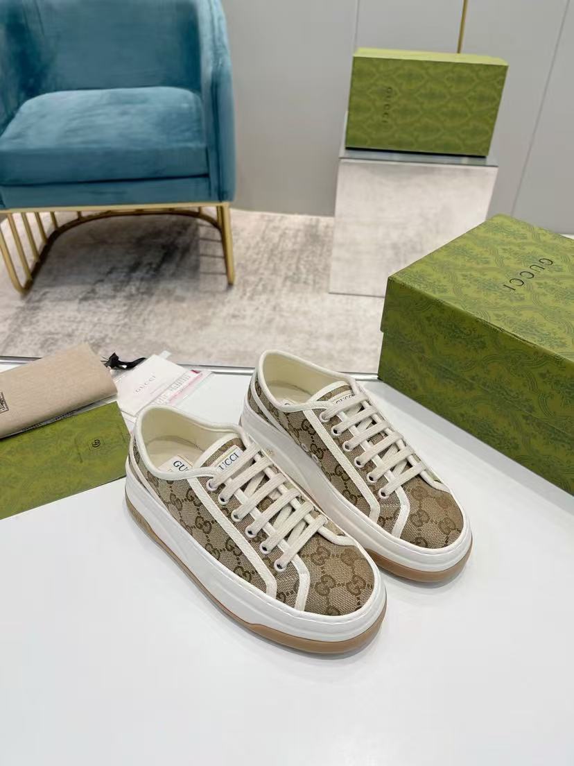 Gucci classic canvas shoes
