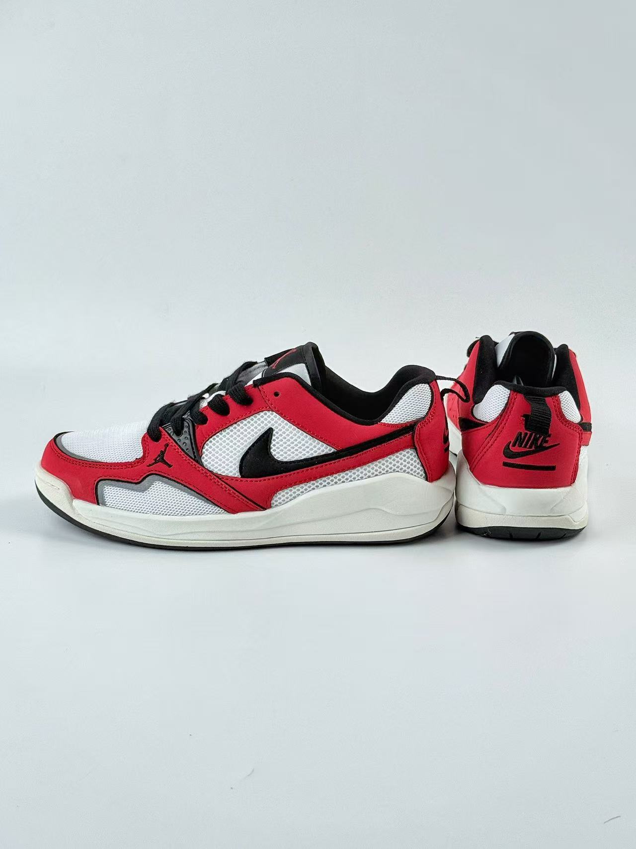 Nike Air CMFT ERA sports shoes