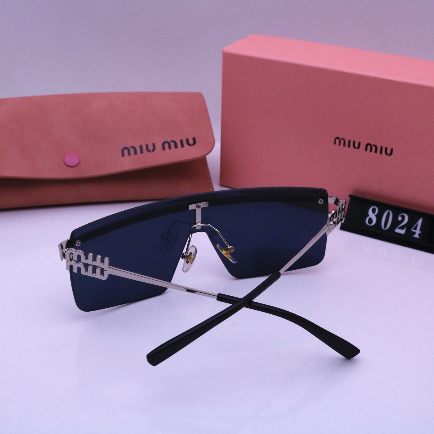 MIUMIU technological niche sunglasses