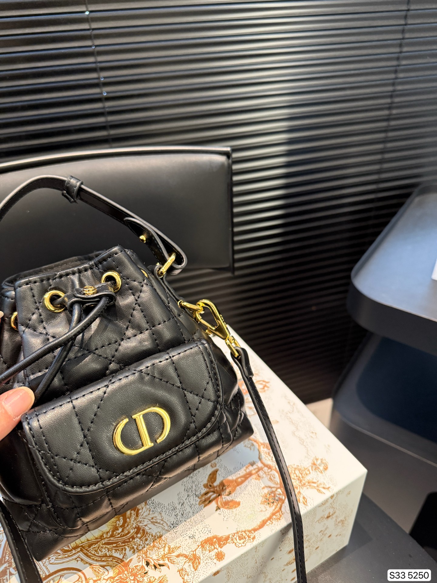 Dior caro Dior bucket bag