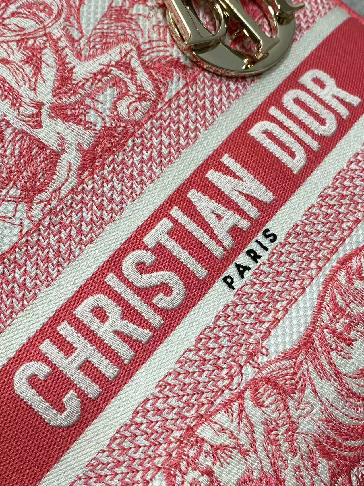 Dior Lady embroidered bag
