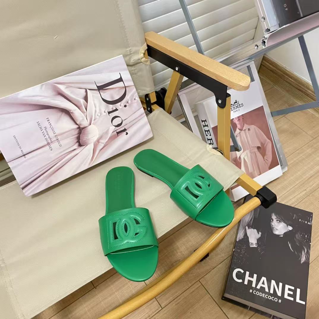 Dolce & Gabbana slippers