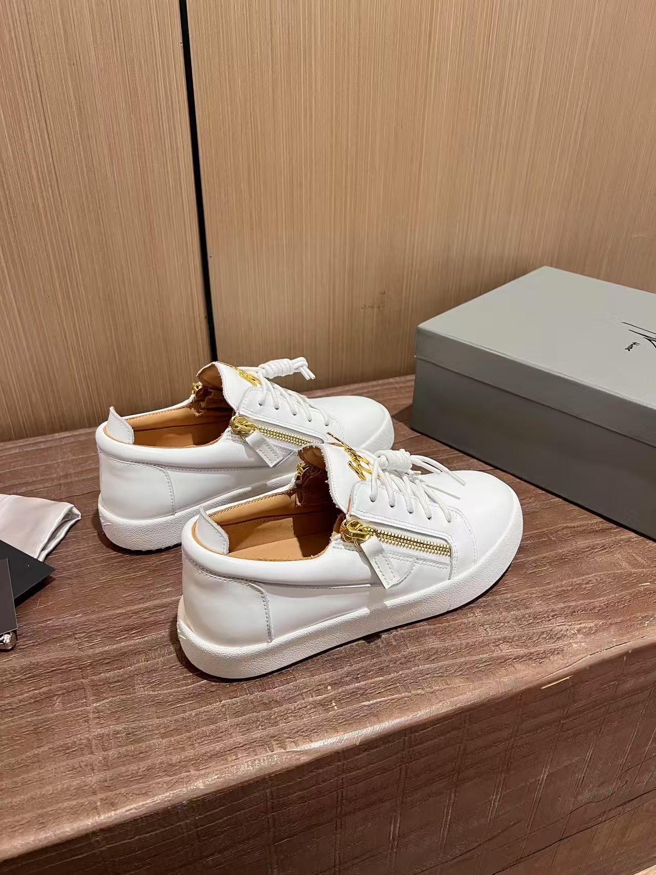 Giusee Zanotti sports shoes