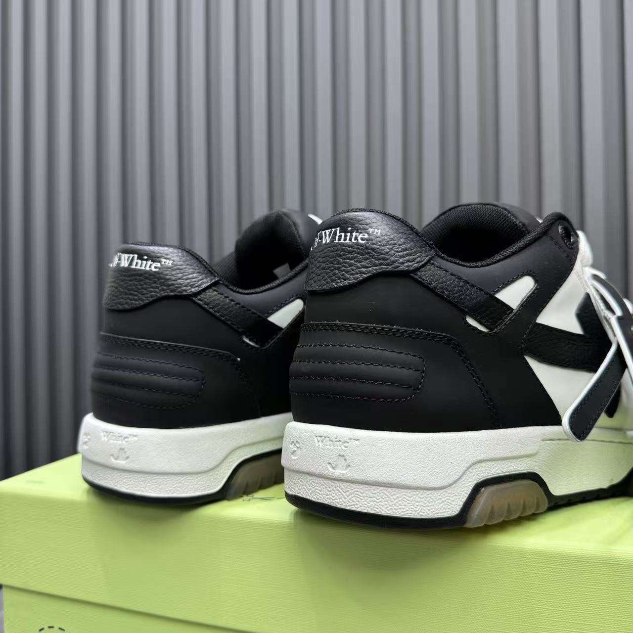 OFF WHITE sports shoes