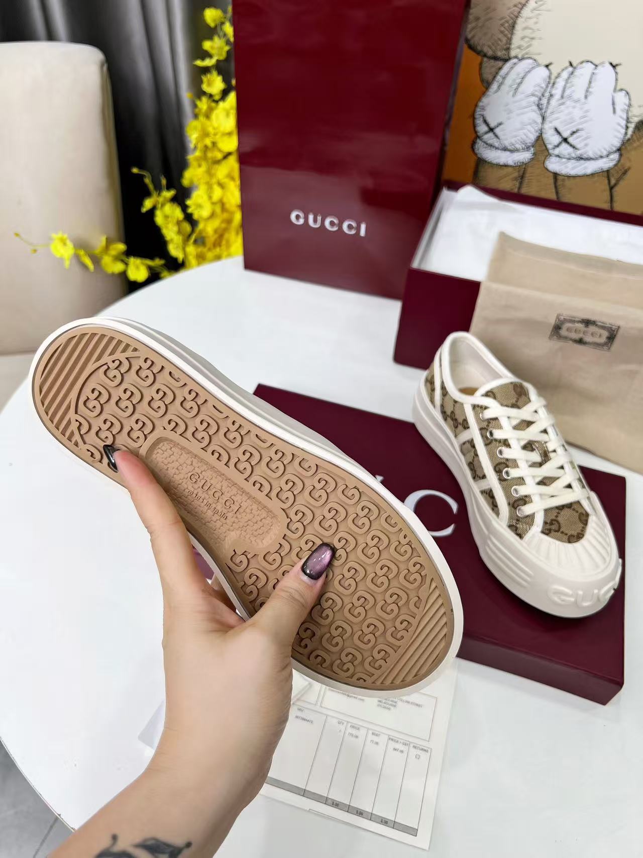 Gucci classic canvas shoes