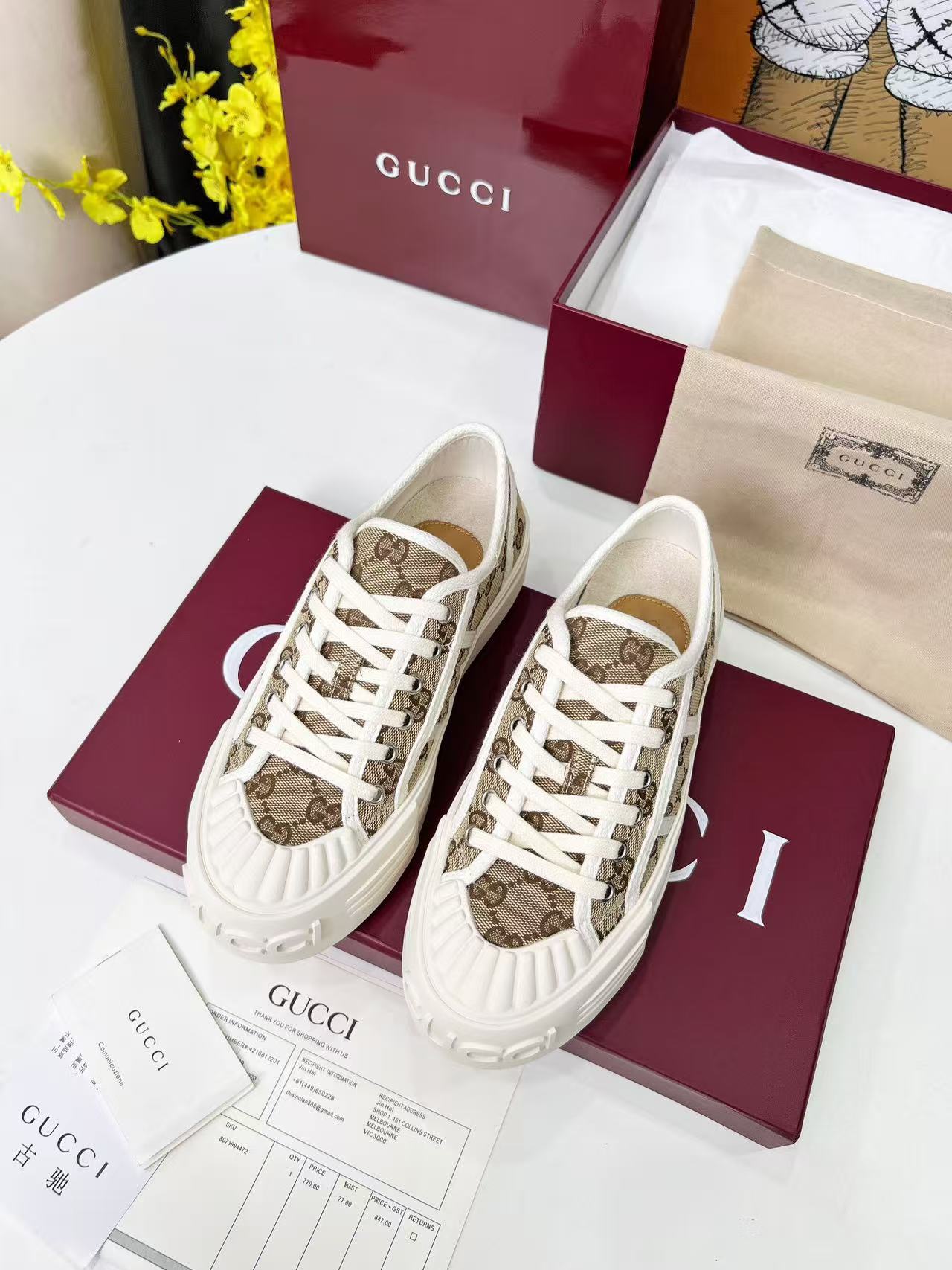 Gucci classic canvas shoes
