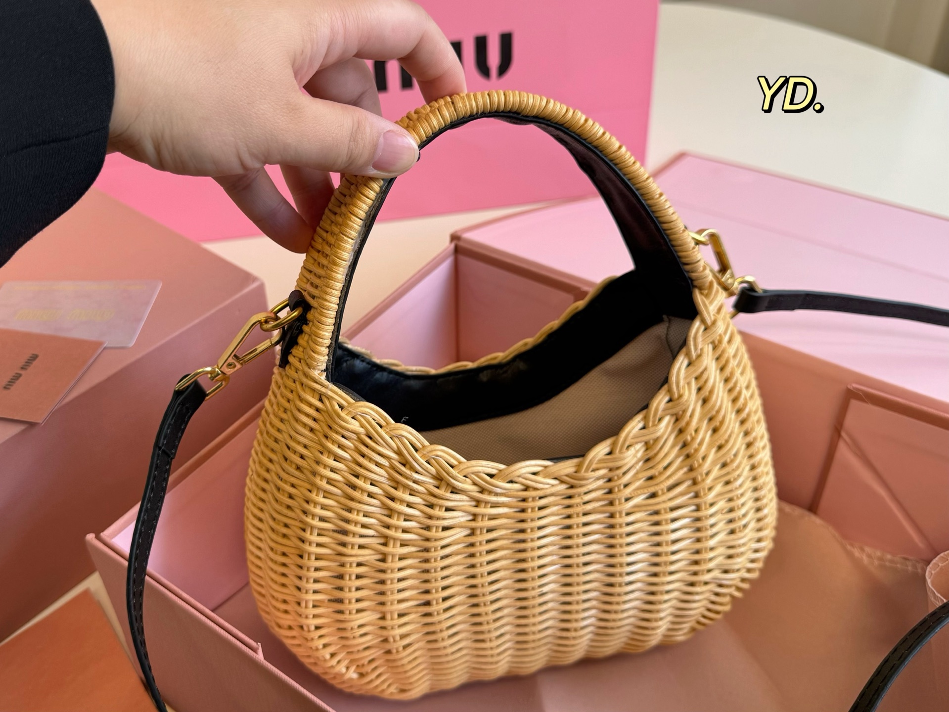 MiuMiu new straw basket bag