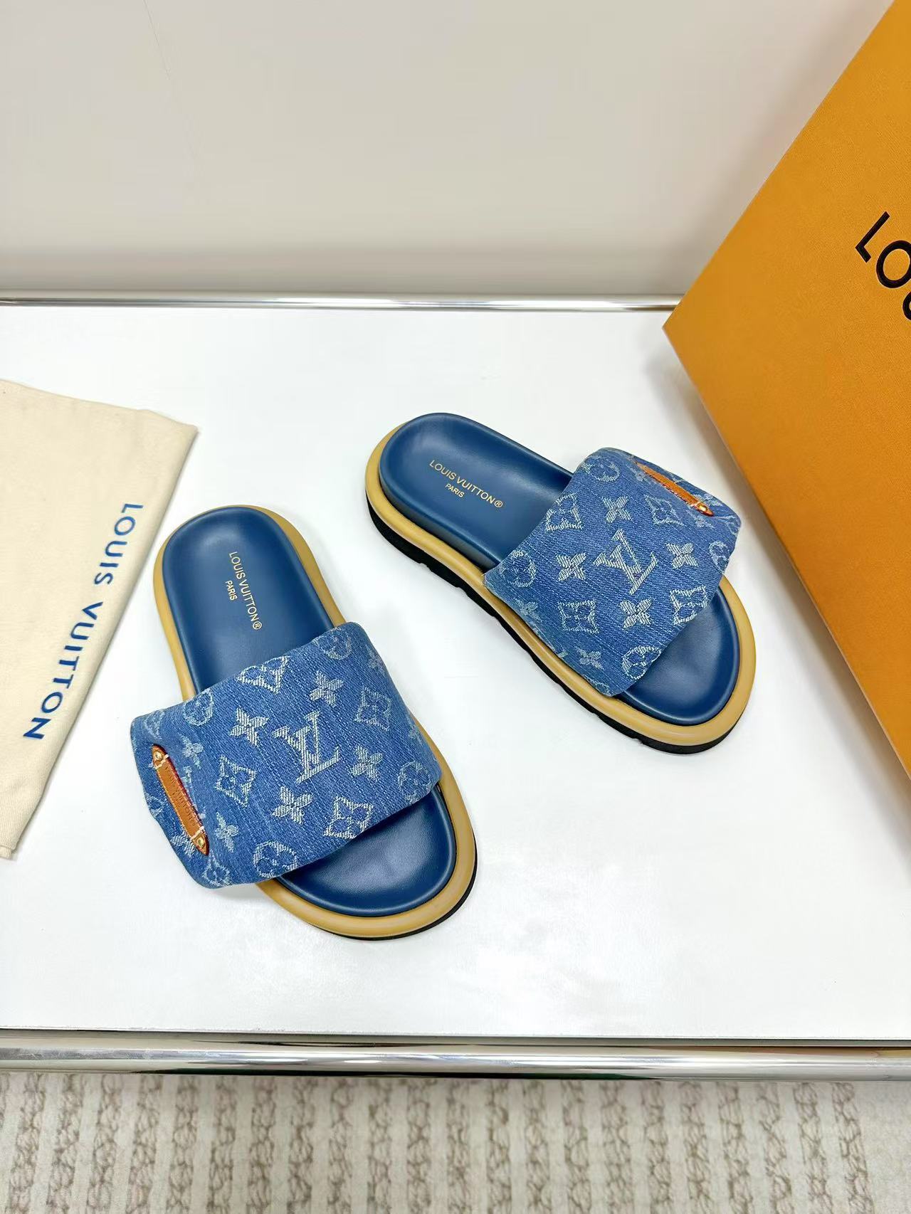 LV denim sponge slippers
