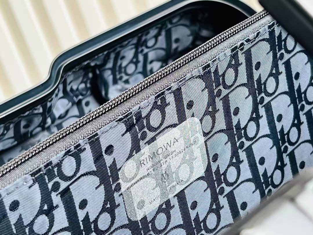 DIOR*RIMOWA suitcase