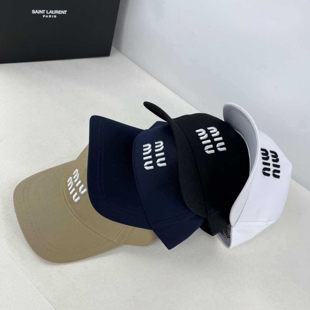 Miumiu classic baseball cap