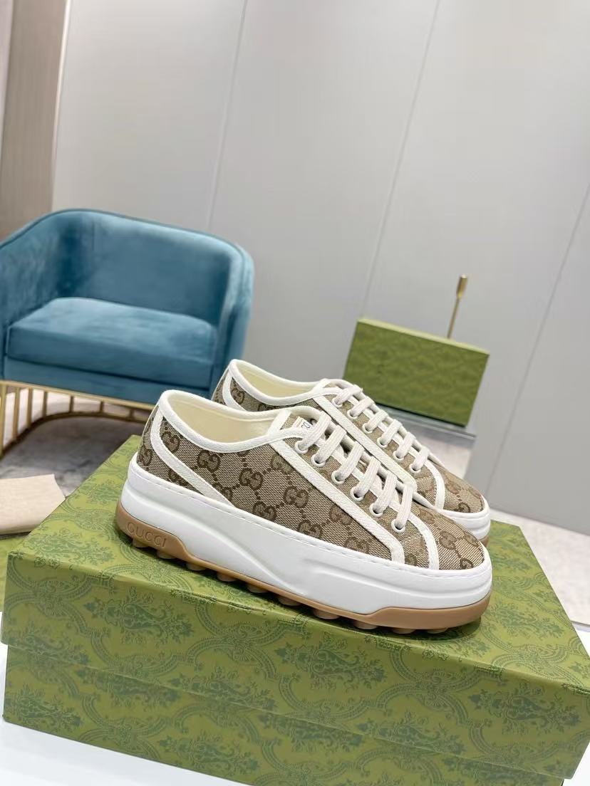Gucci classic canvas shoes