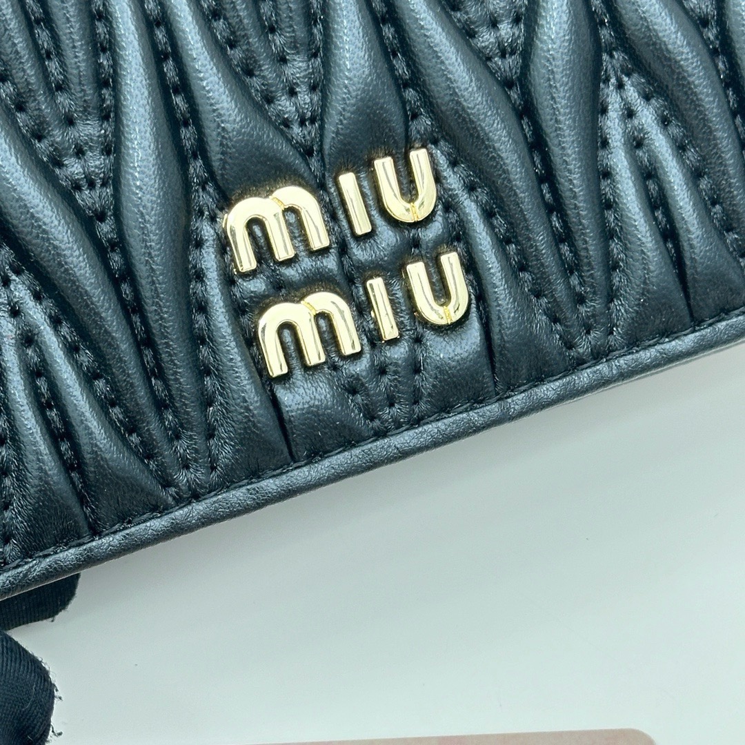 MiuMiu new wallet is classic and practical