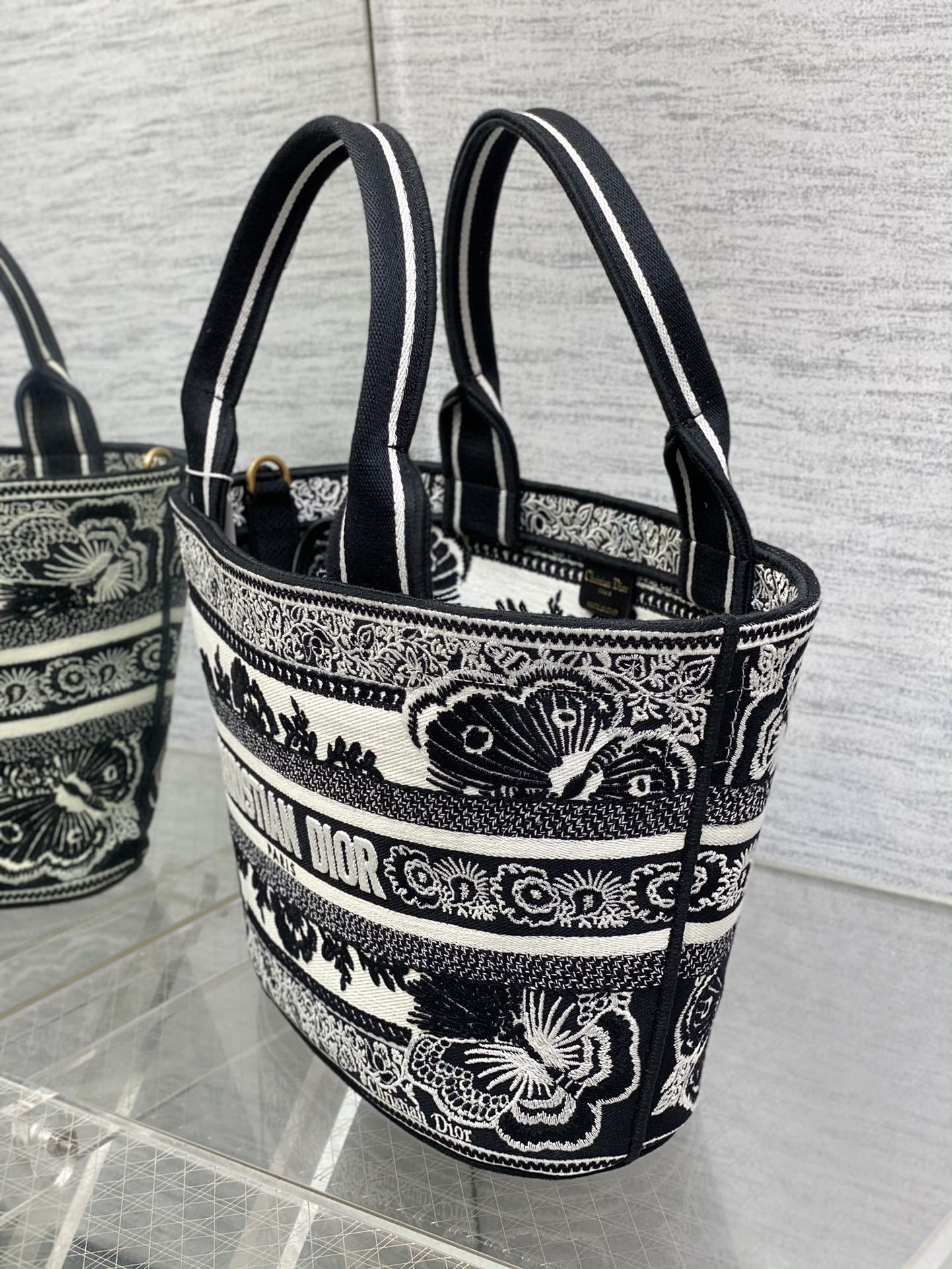 The DIOR basket embroidery handbag is of high quality