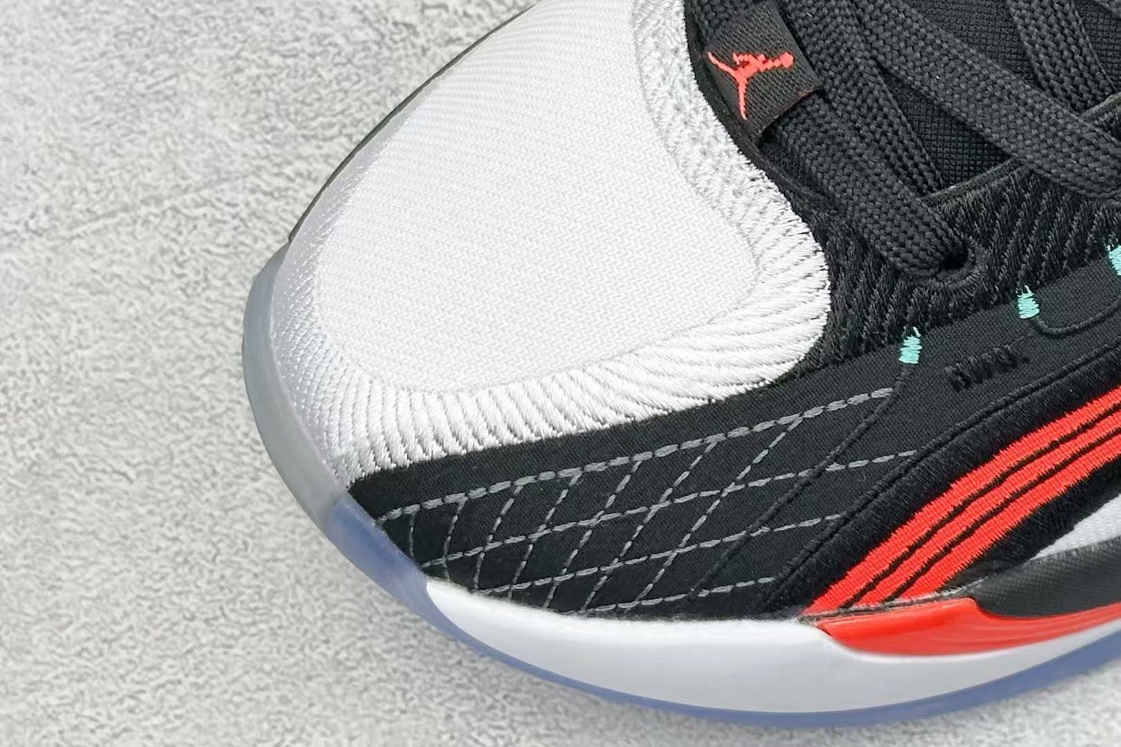 Jordan GJR Luka 4 sports shoes