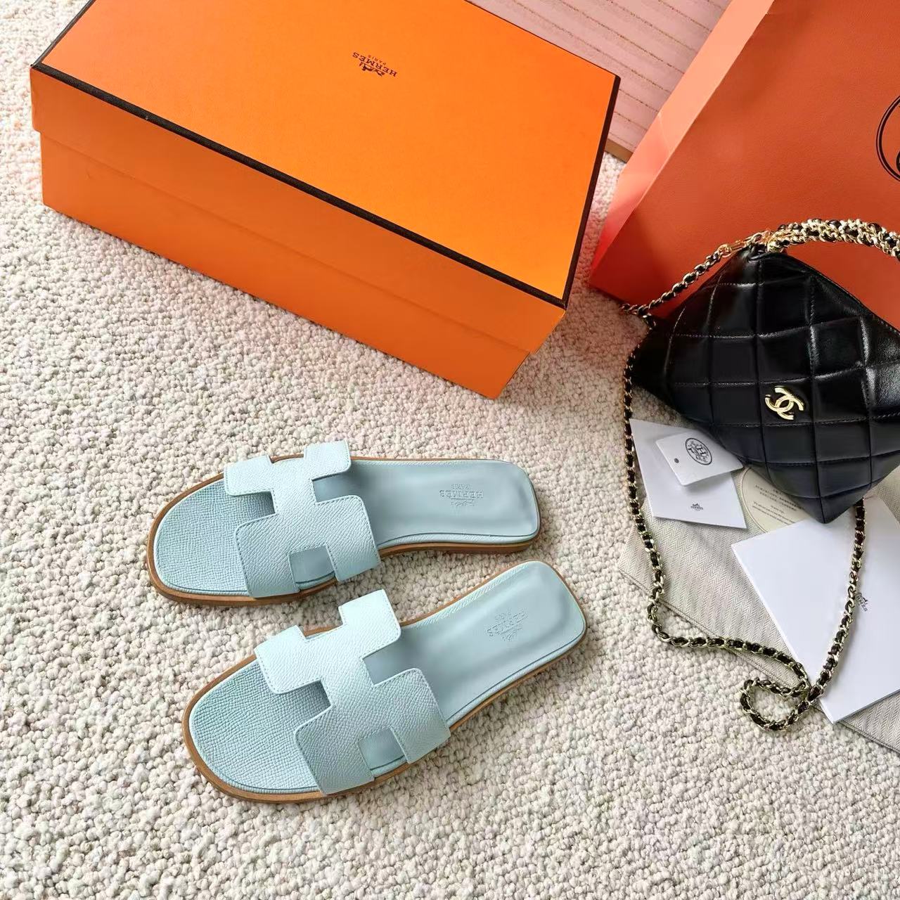 Hermes H slippers