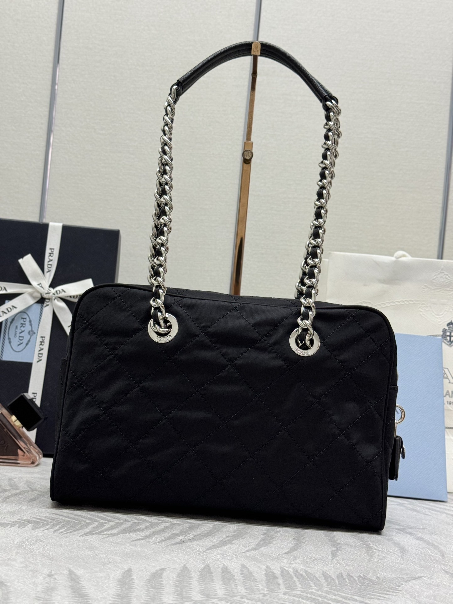 Top version Prada chain crossbody shoulder bag