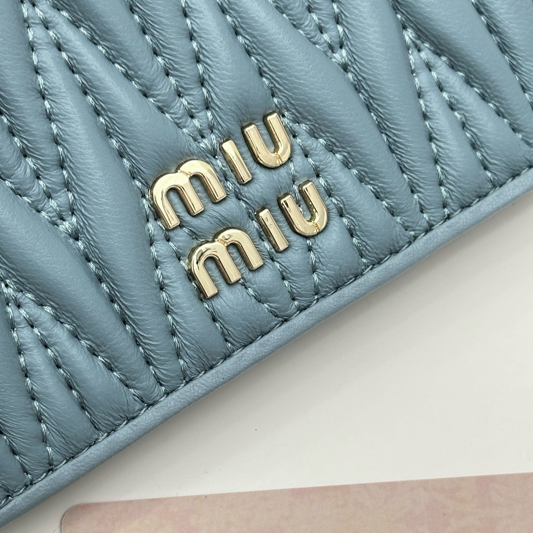 MiuMiu new wallet is classic and practical