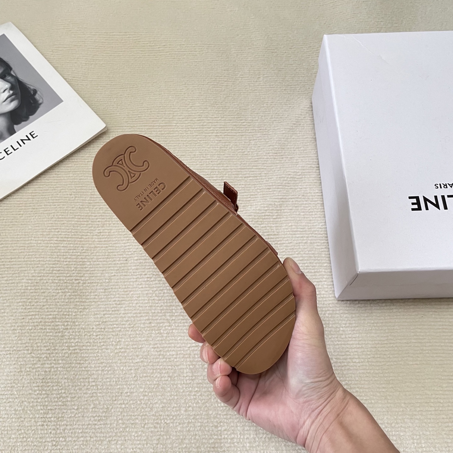 CELINE new early summer thick-soled slippers for vacation style