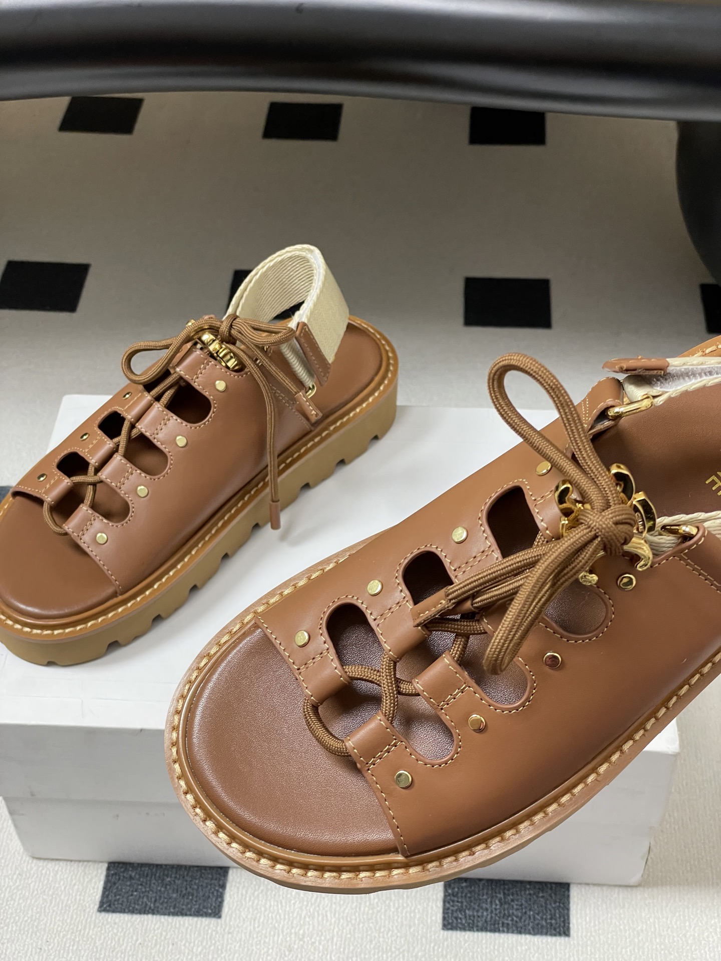 Celine thick-soled fashionable strappy Roman sandals