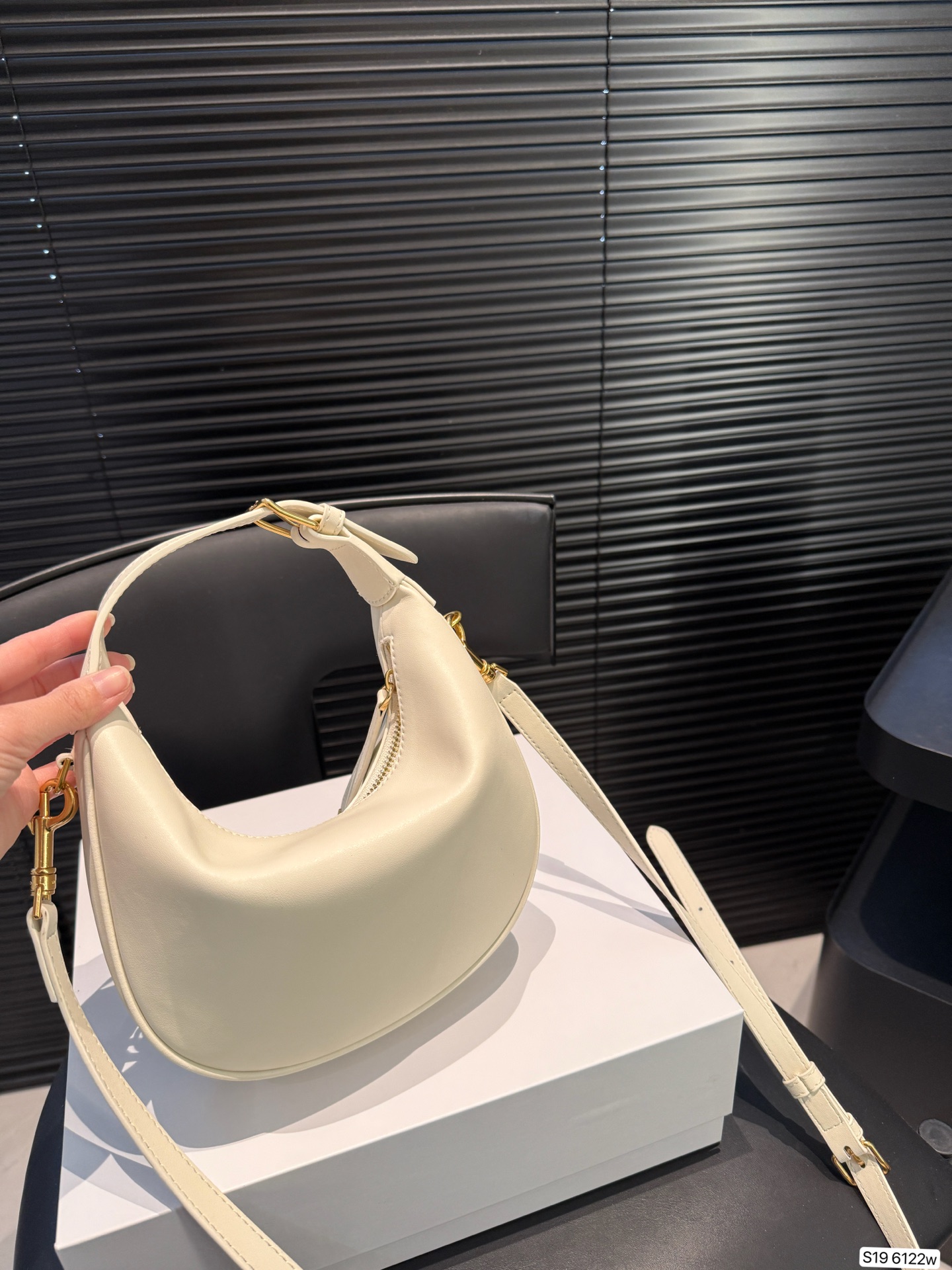 celine lulu armpit bag high-end