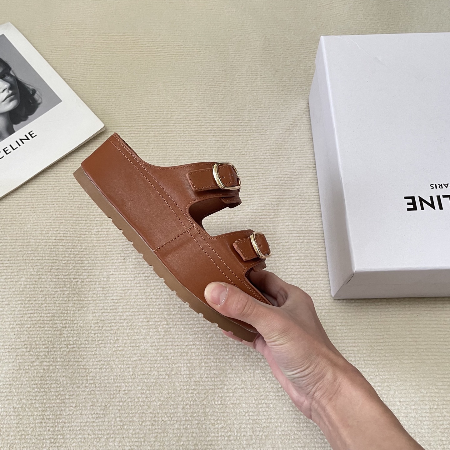 CELINE new early summer thick-soled slippers for vacation style