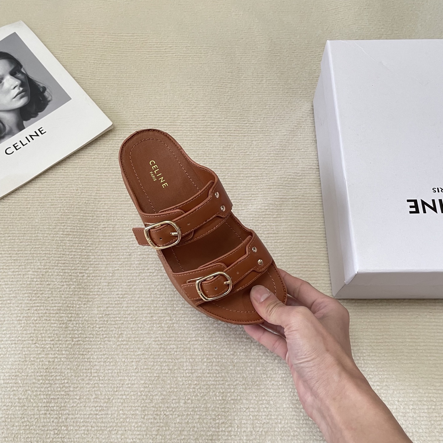 CELINE new early summer thick-soled slippers for vacation style