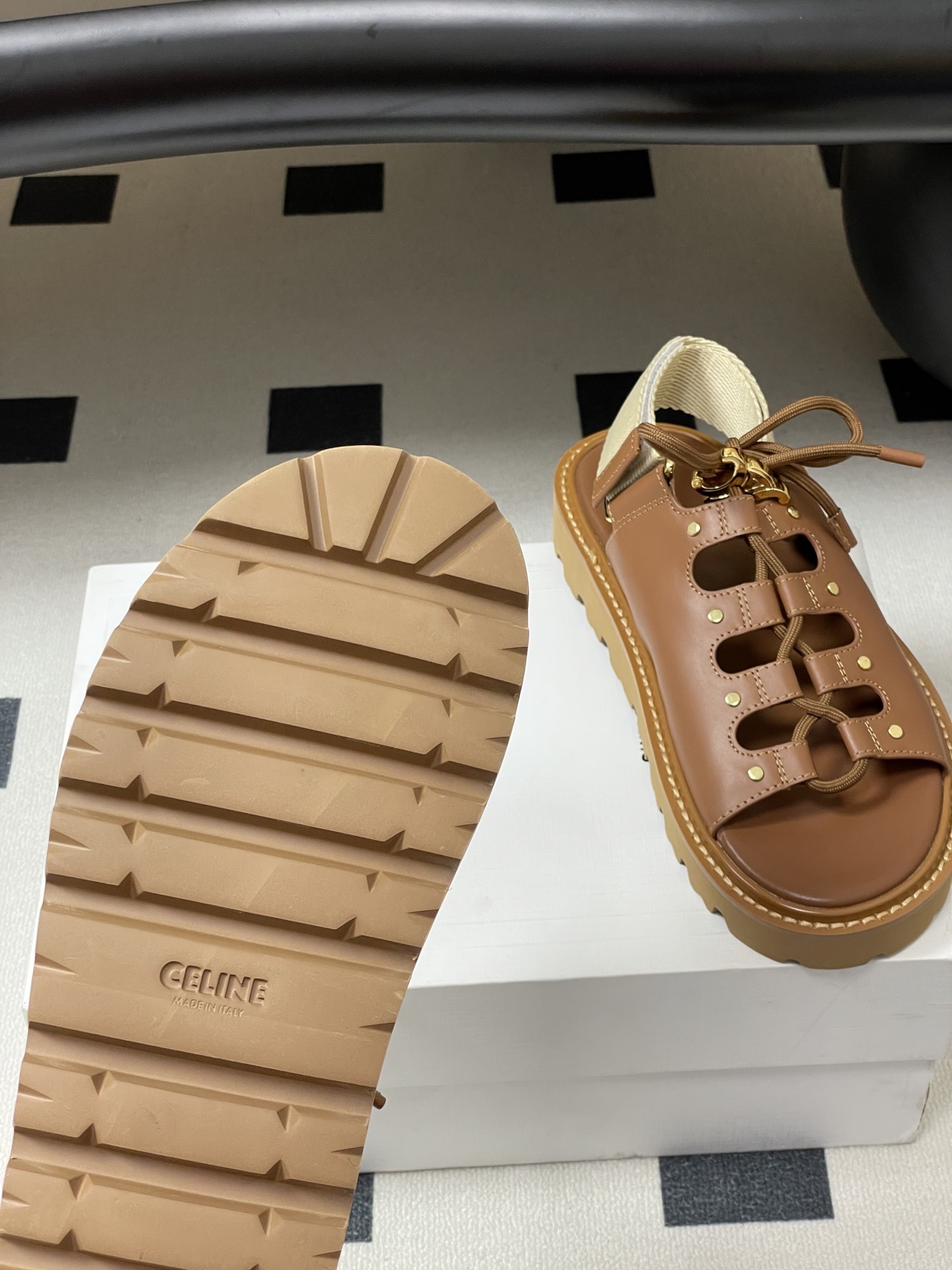 Celine thick-soled fashionable strappy Roman sandals