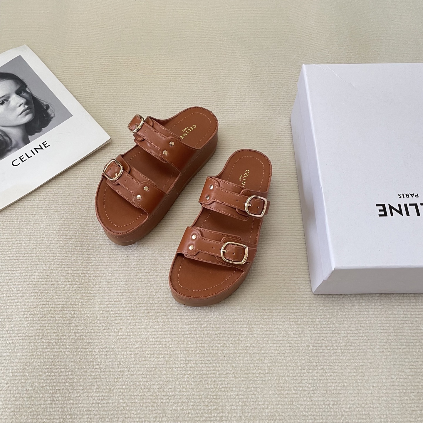 CELINE new early summer thick-soled slippers for vacation style