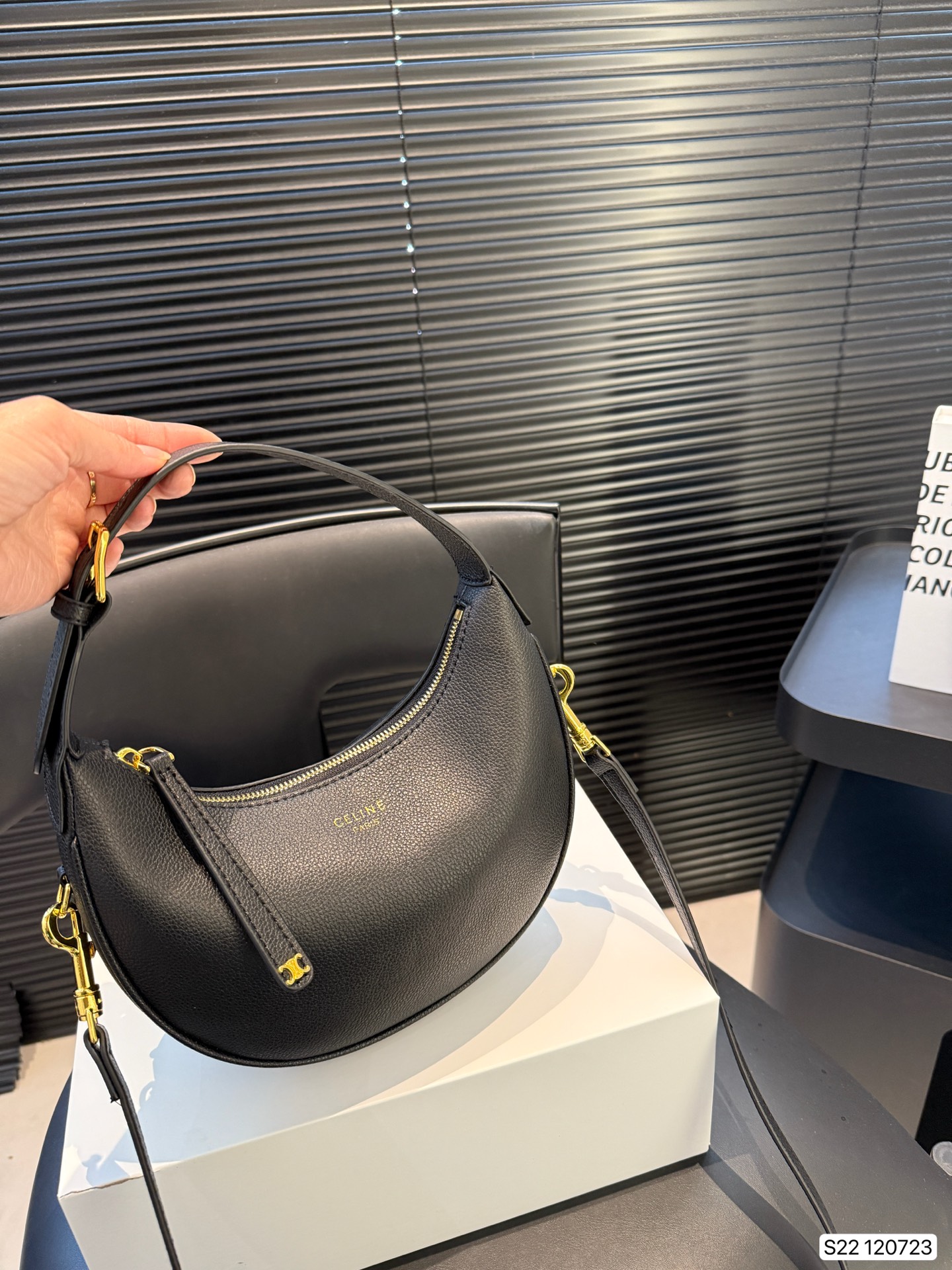 Celine's armpit bag is stylish and simple