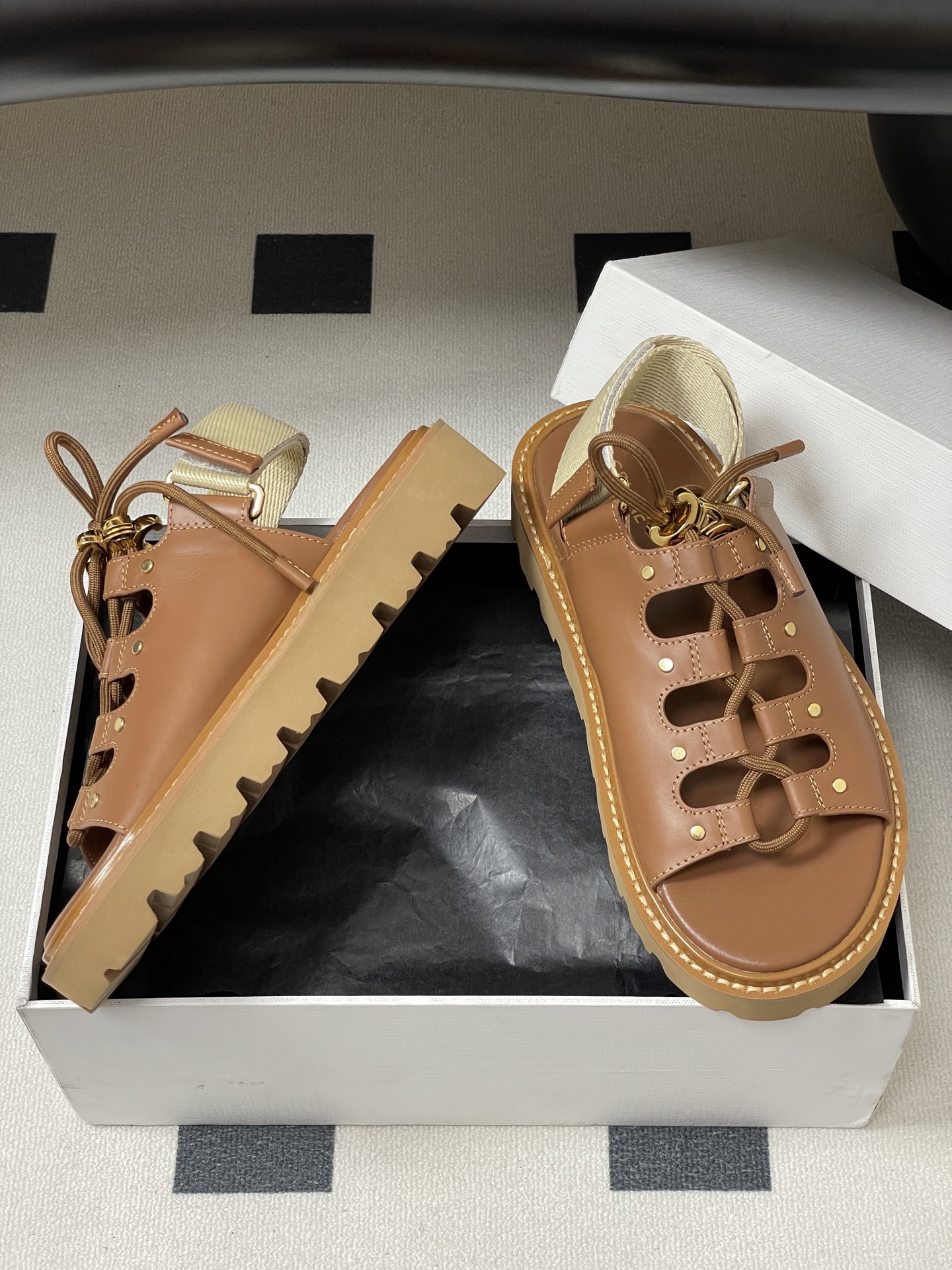 Celine thick-soled fashionable strappy Roman sandals