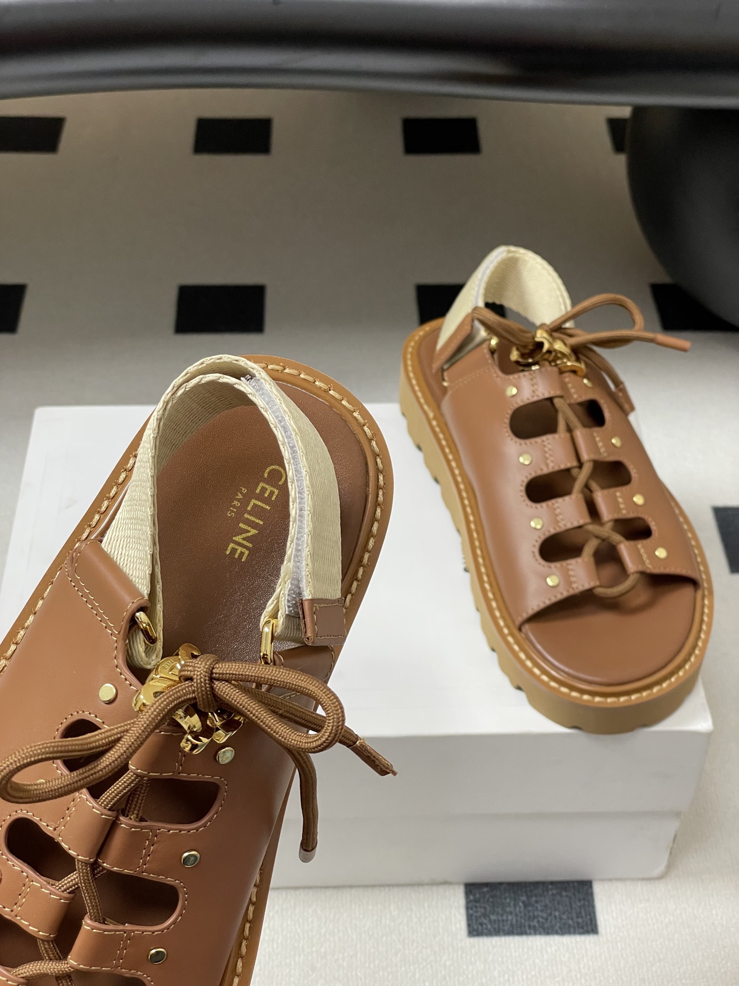 Celine thick-soled fashionable strappy Roman sandals