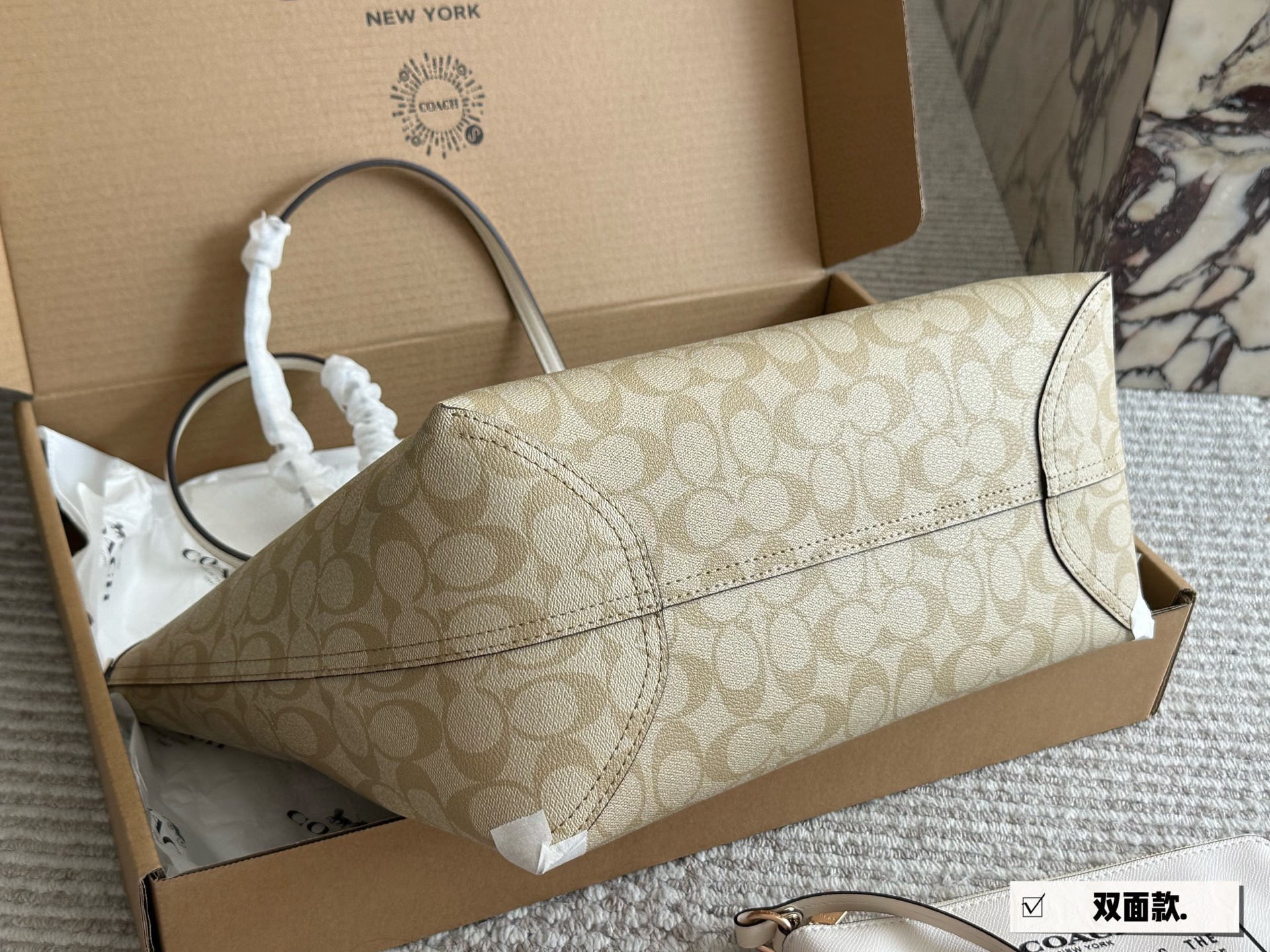 Coach Classic Double-Sided City Tote Bag with Logo and Shopping Bag (Includes box)