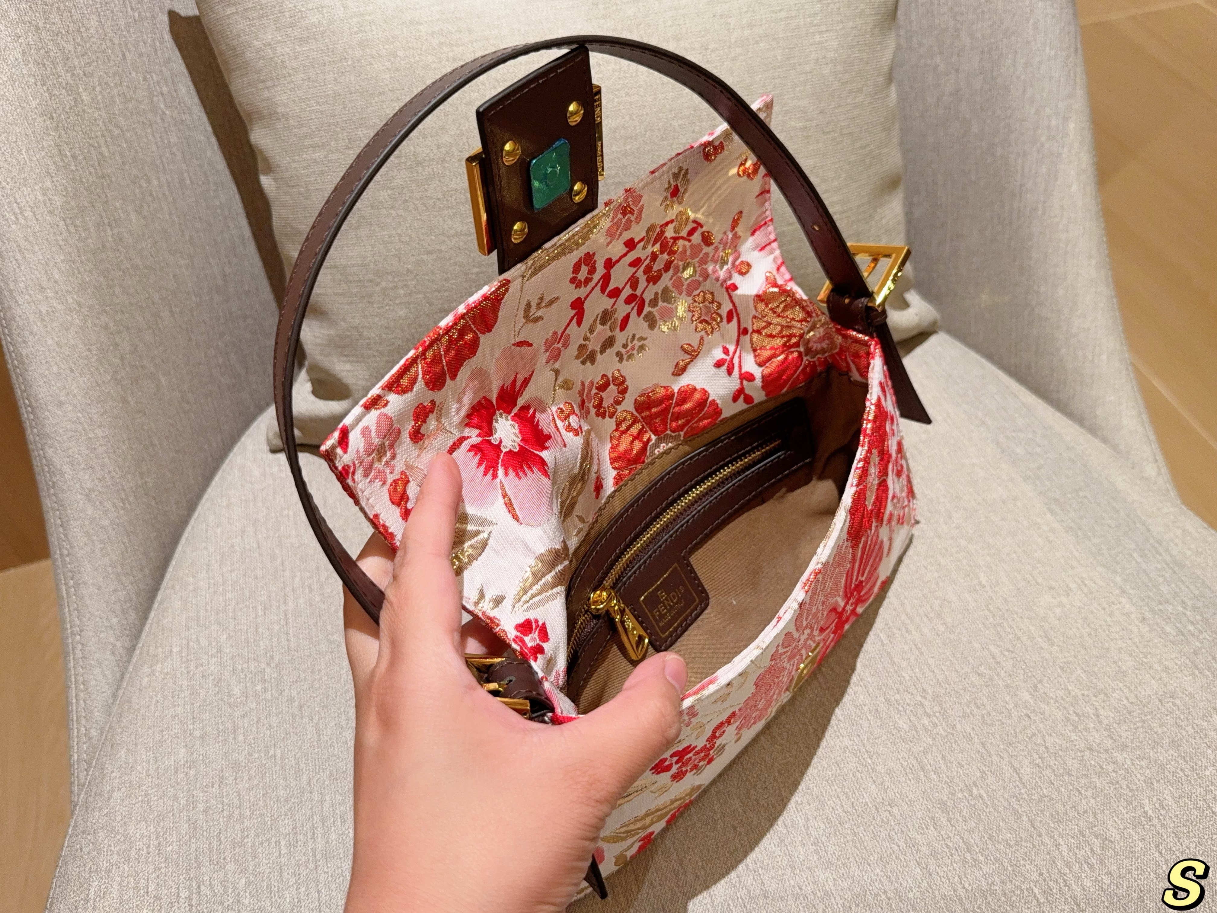 Fendi hand-held baguette bag