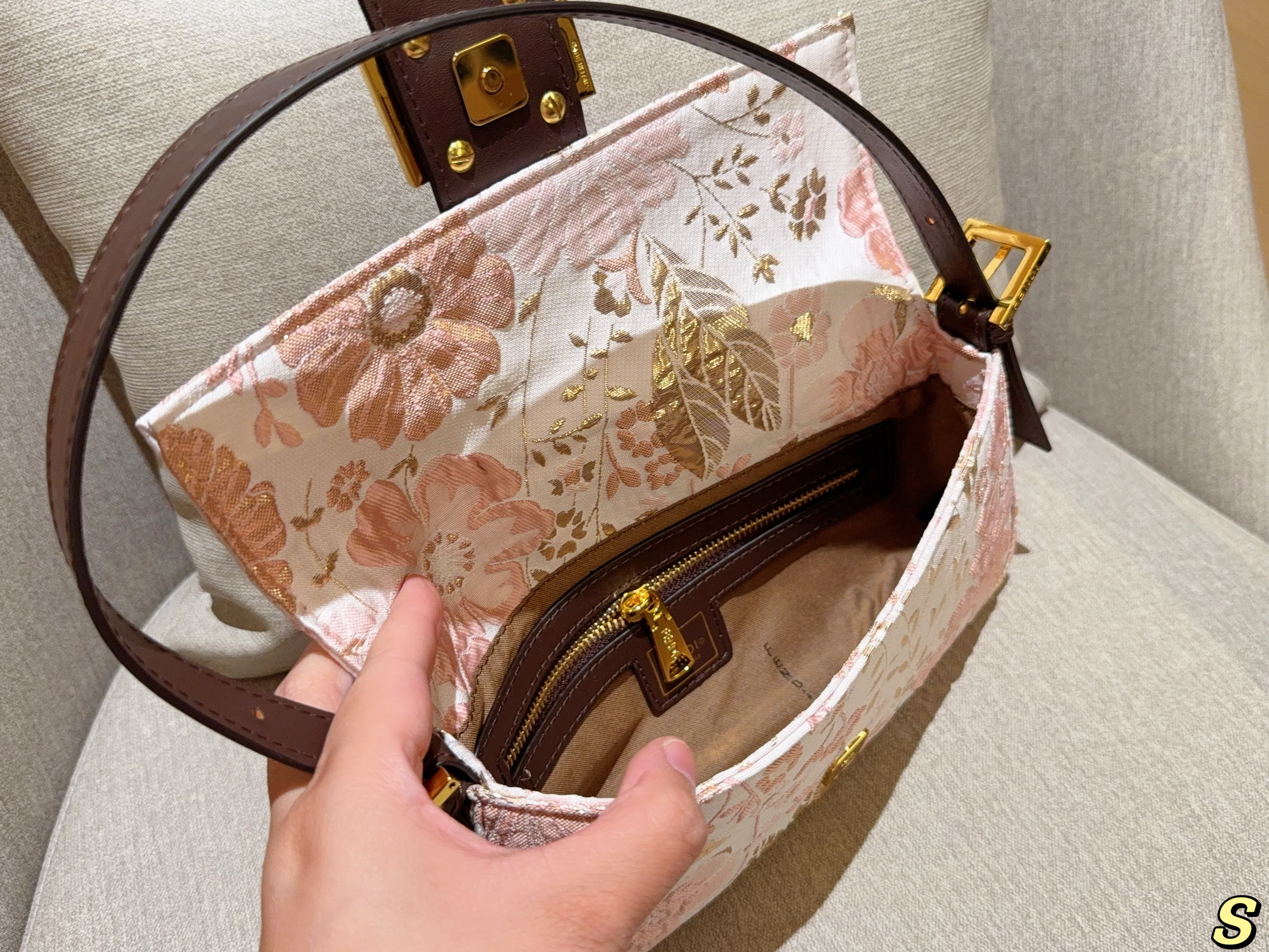 Fendi hand-held baguette bag