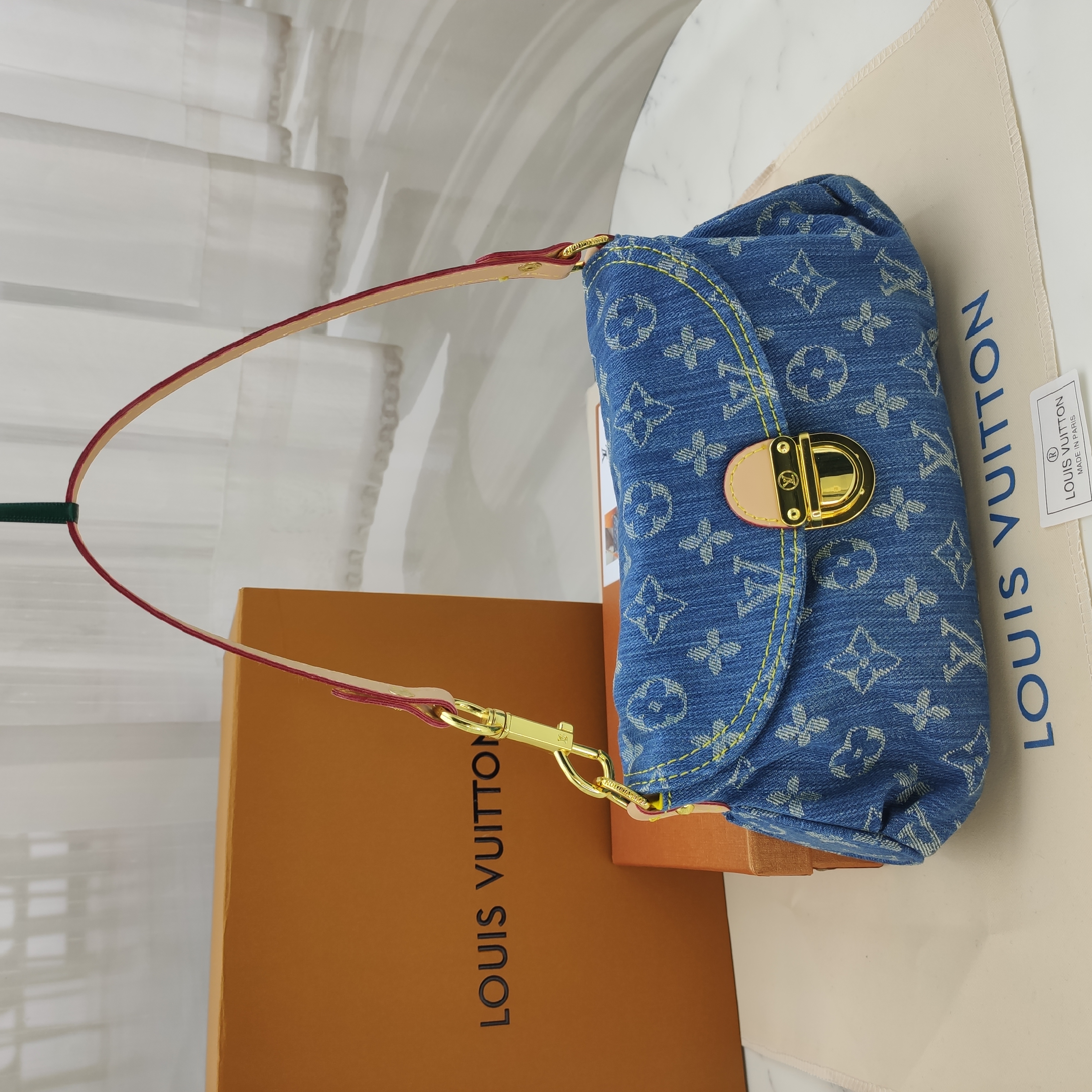 LV mini pretty Cowboy bag blue