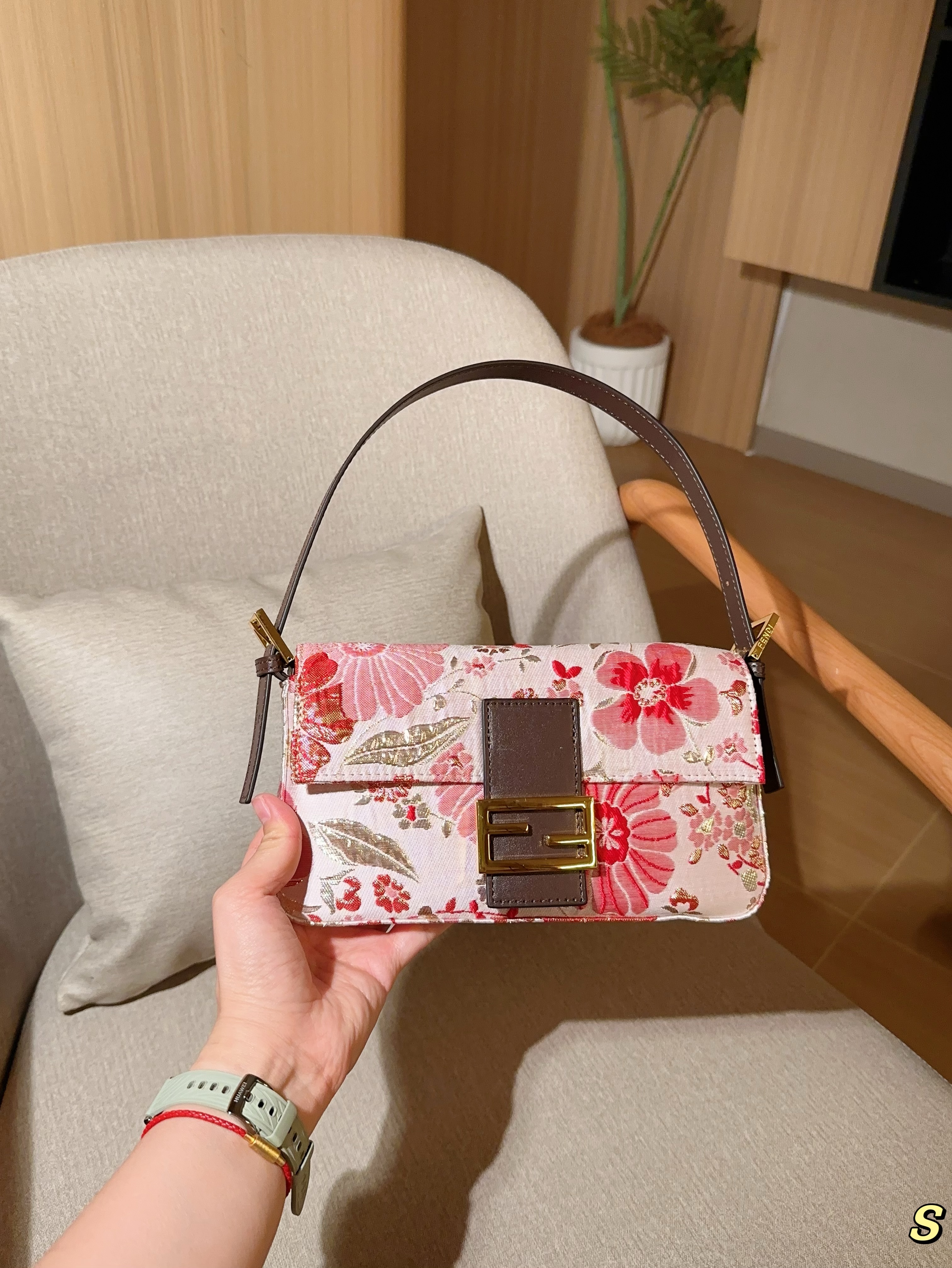 Fendi hand-held baguette bag