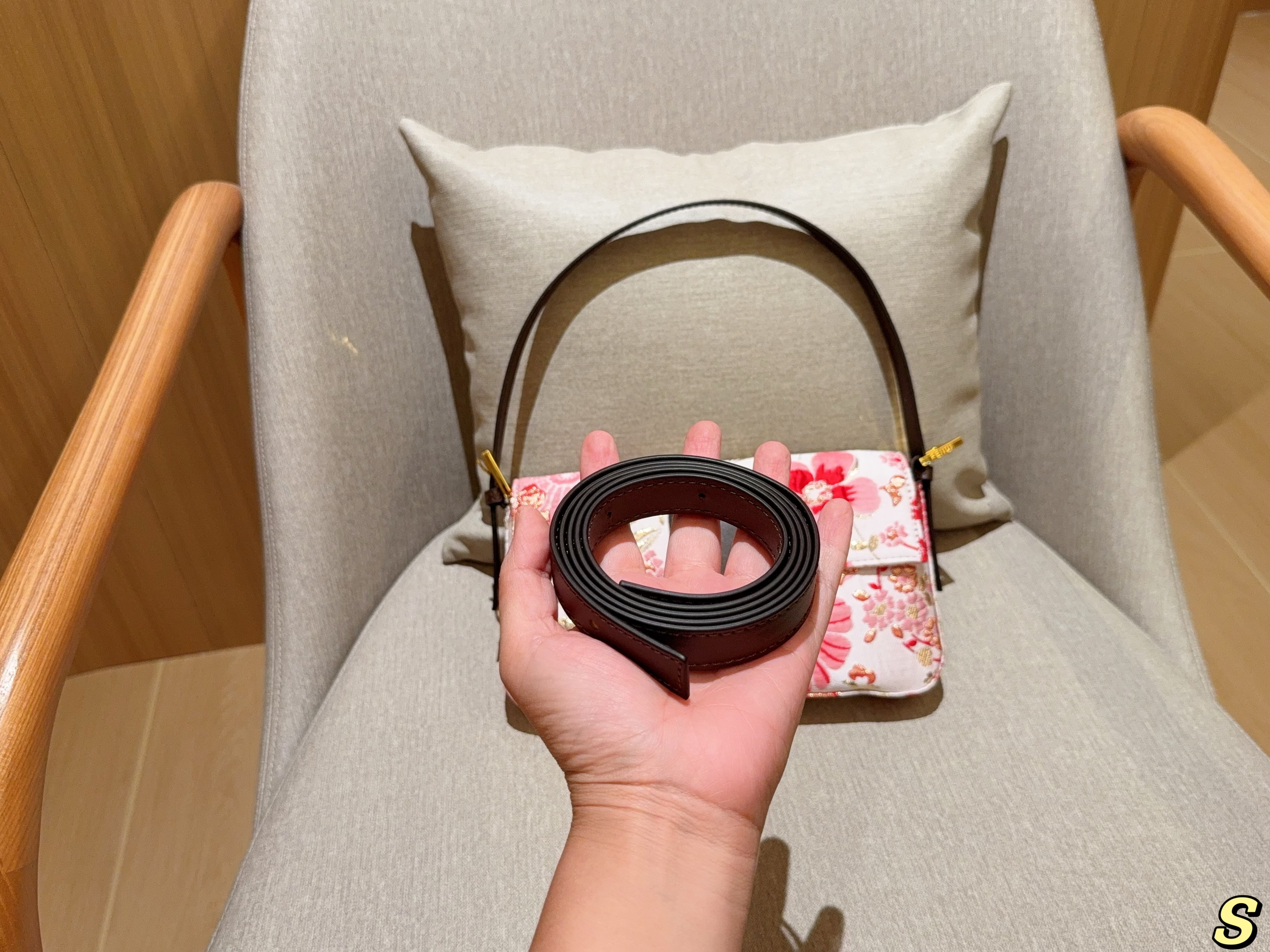 Fendi hand-held baguette bag