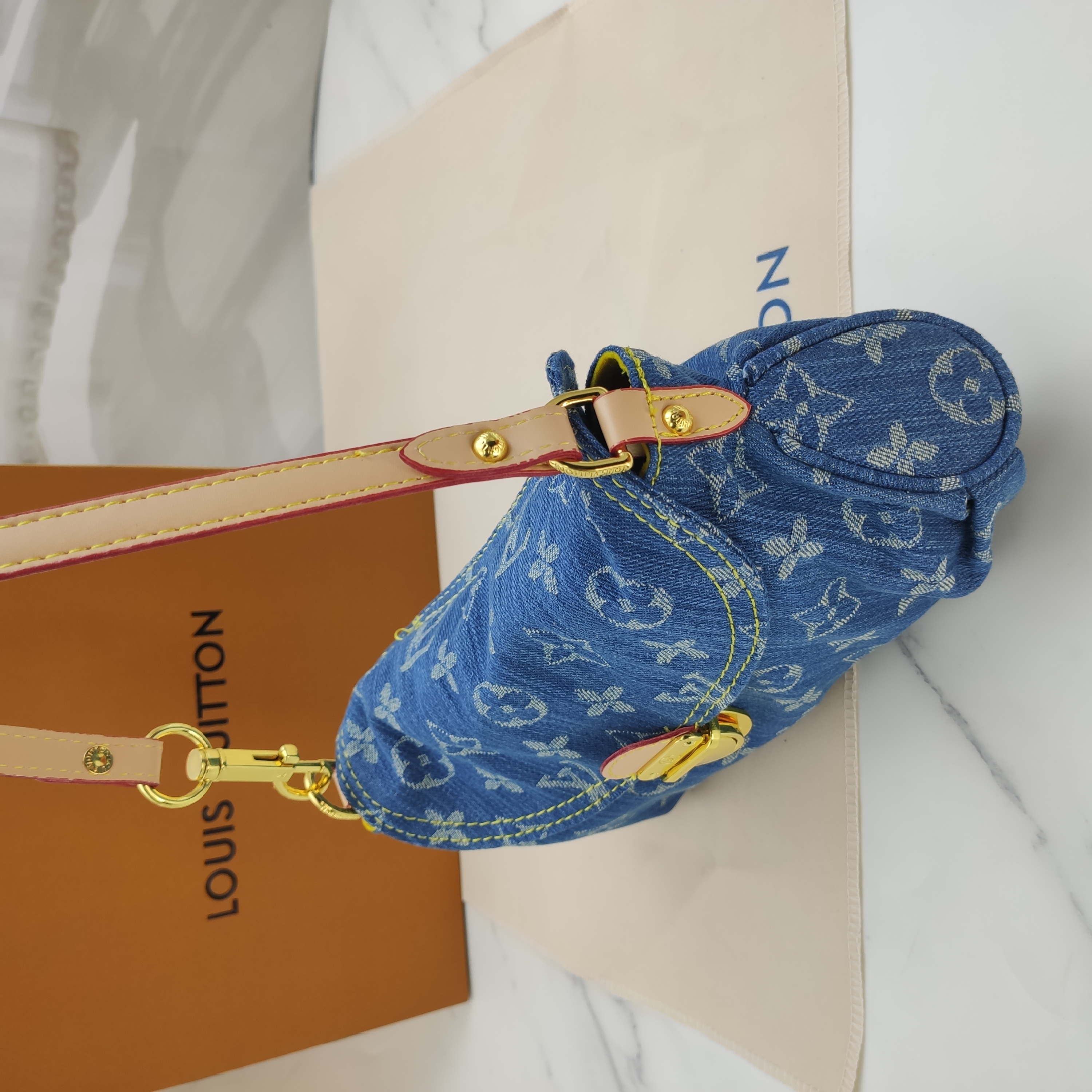 LV mini pretty Cowboy bag blue