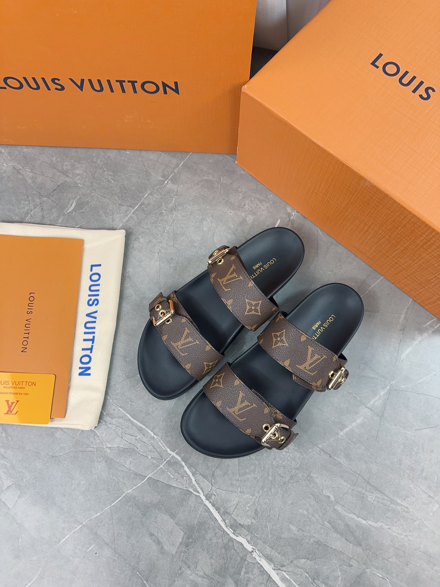 Louis Vuitton's new slippers are versatile and simple