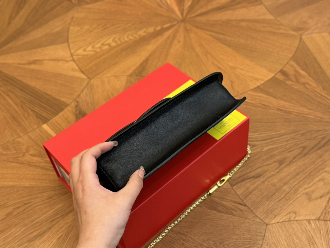 Valentino hand-held shoulder bag