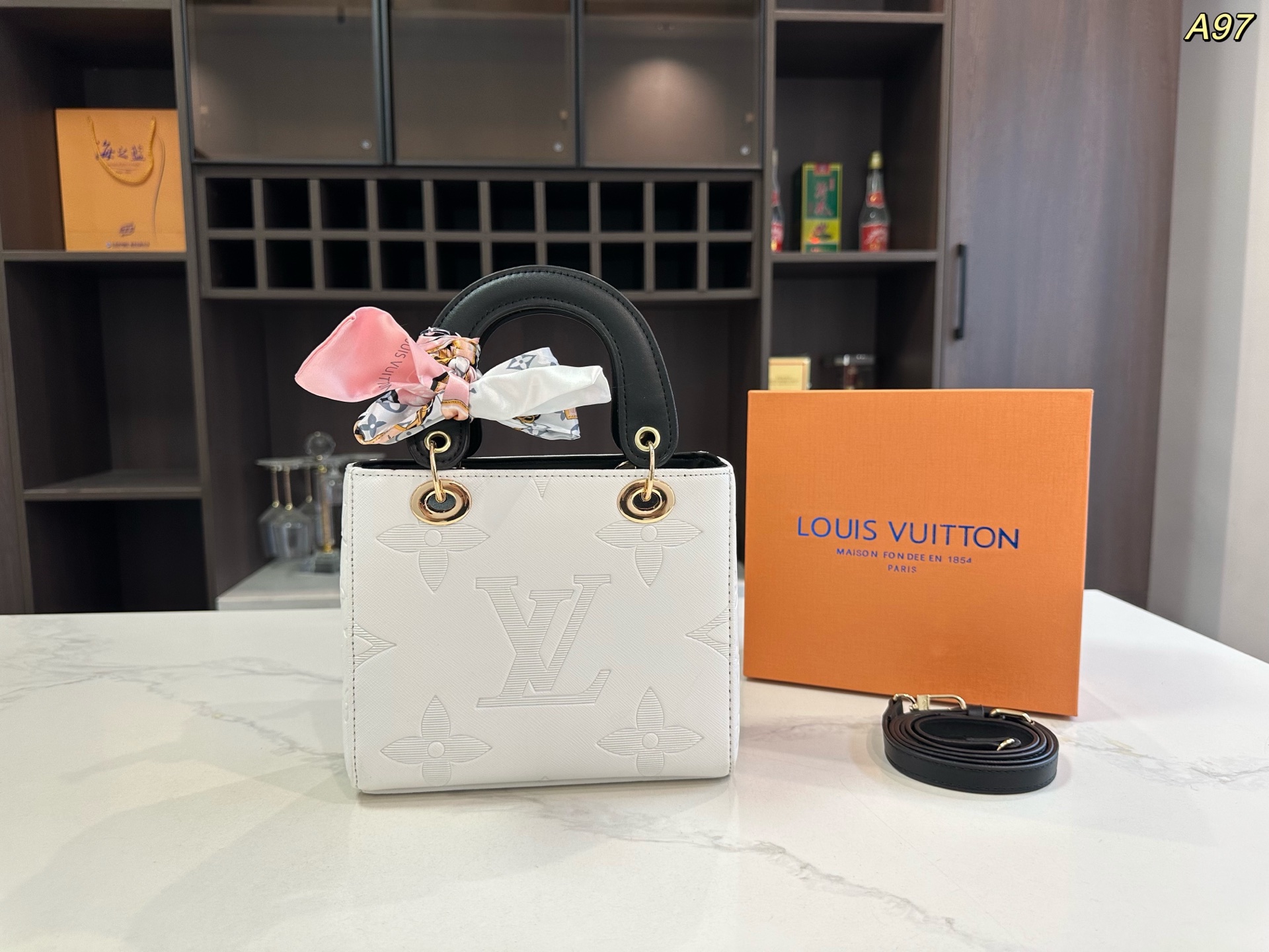 LV Princess Diana bag tote handbag