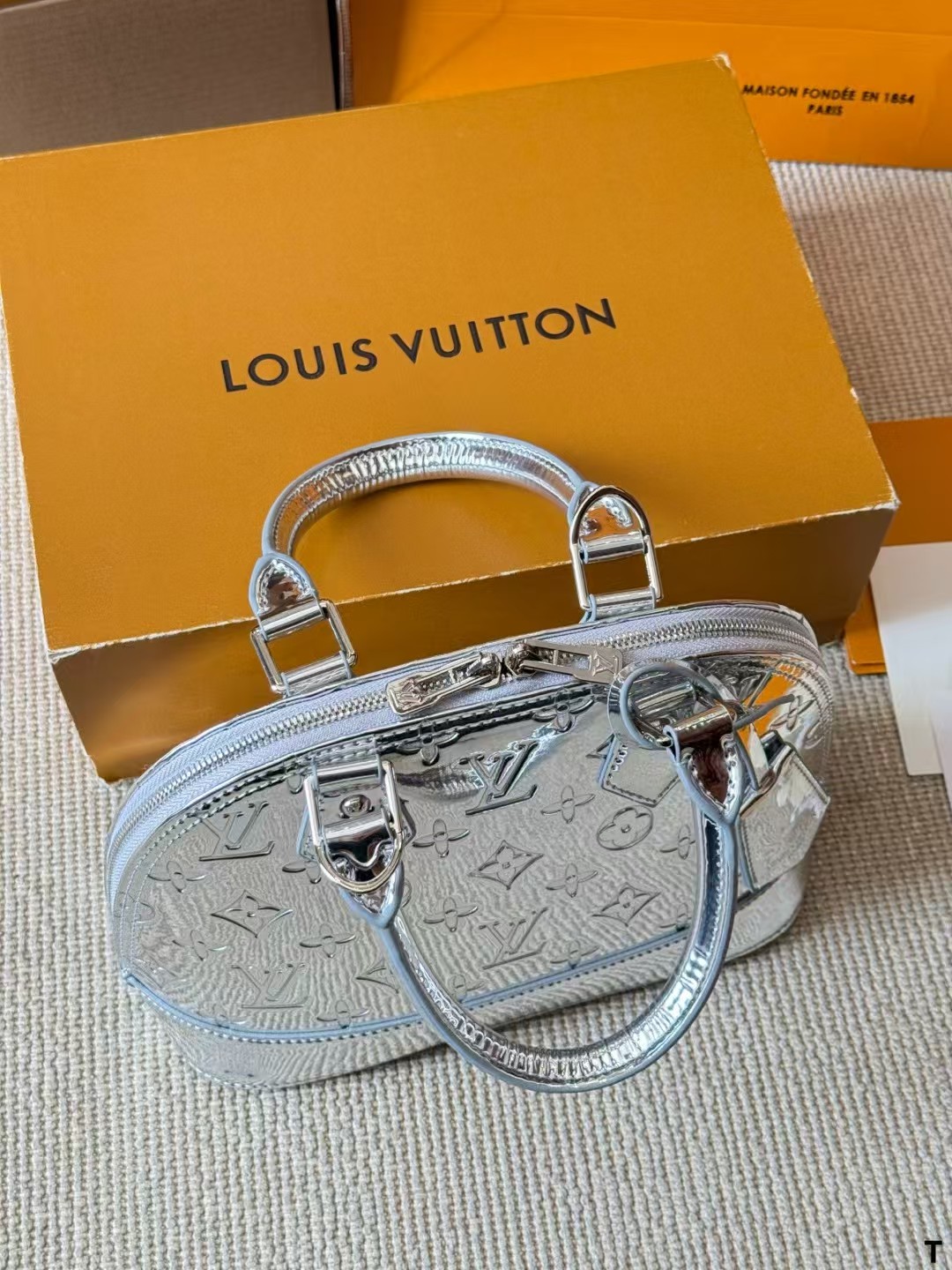 LV Alma BB silver handbag classic Monogram pattern