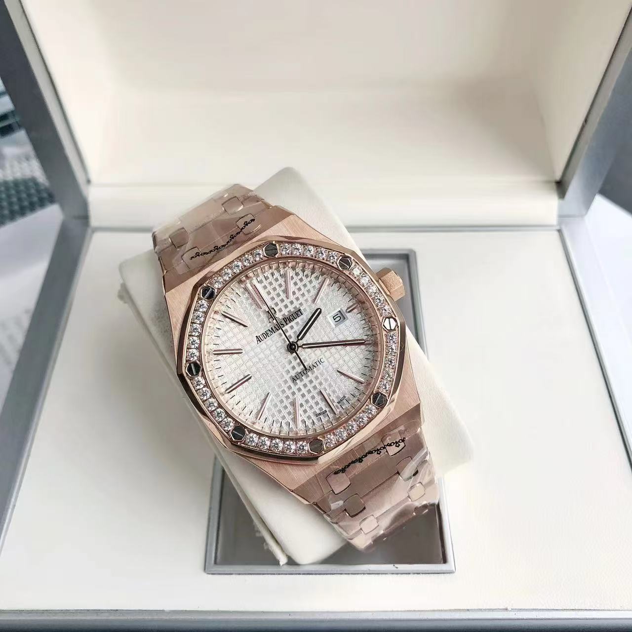 Audemars Piguet 15400 series wristwatch
