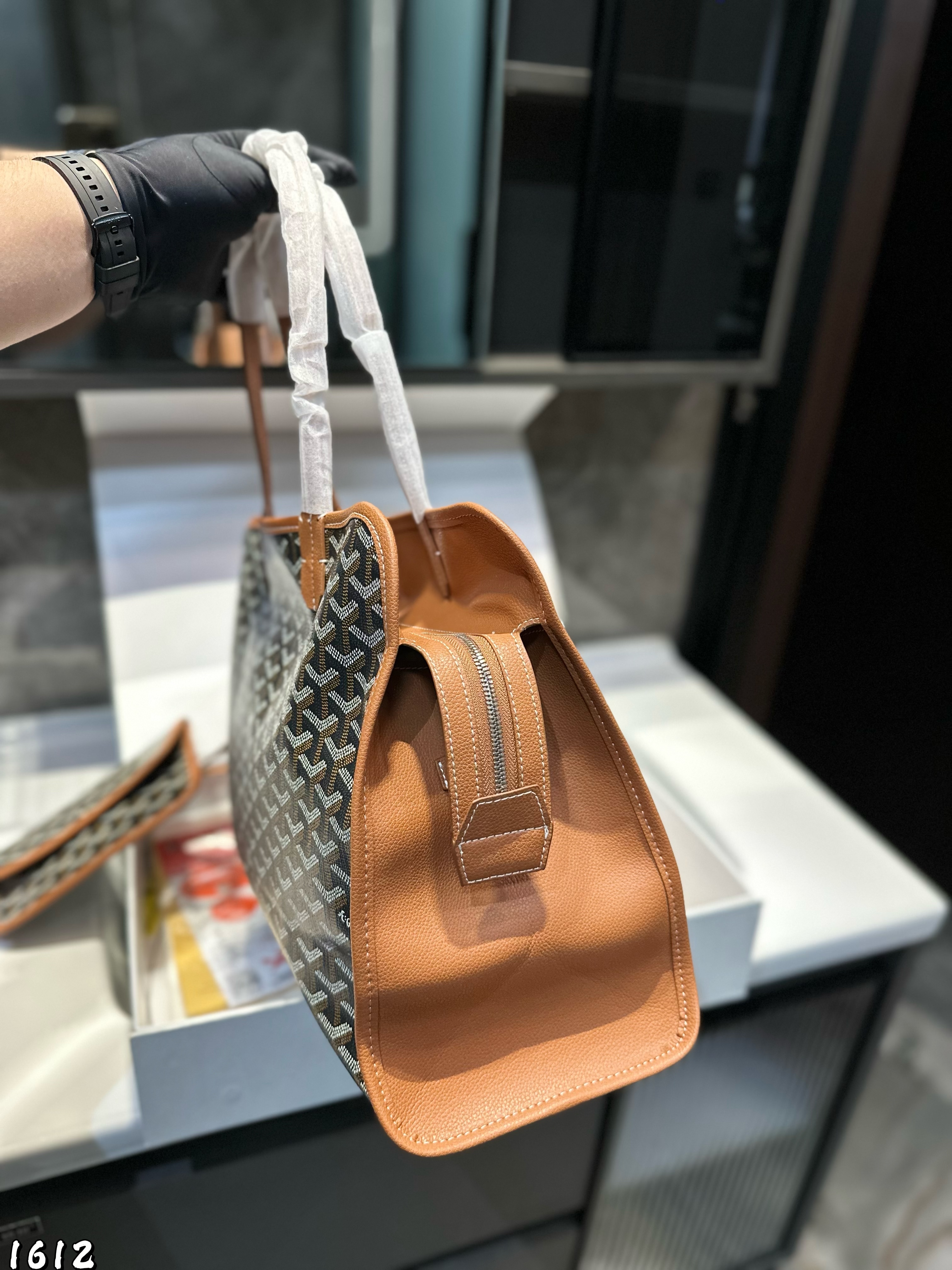 Goyard Chic du Chien Pet bag