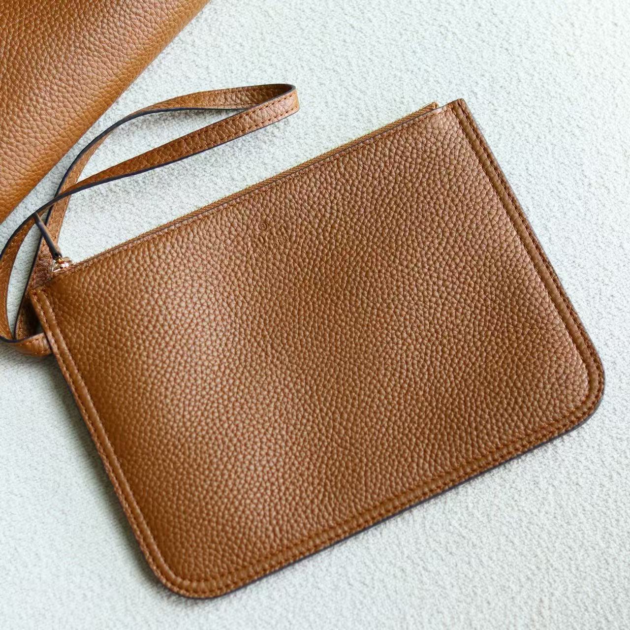 Top version Gucci Totissima double-sided tote bag