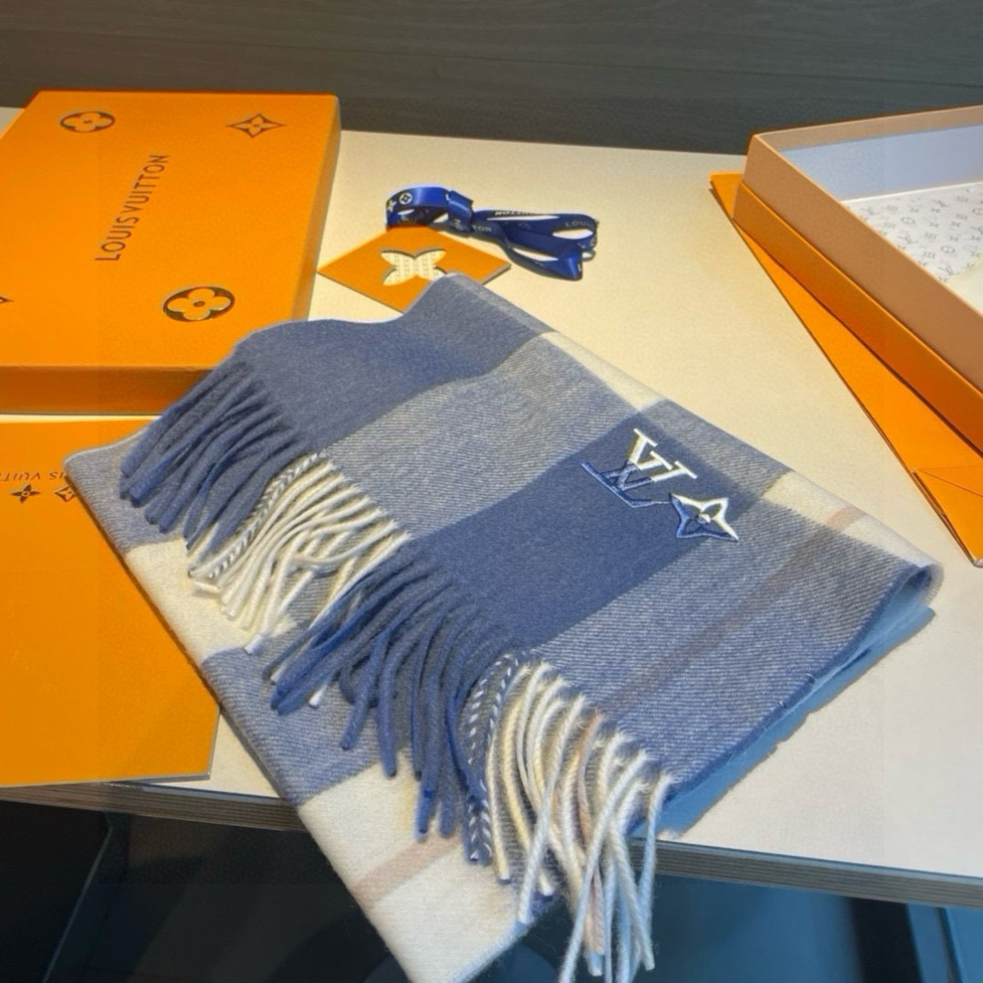 LV Scarf