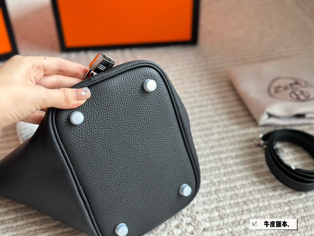 Loewe cowhide handbag