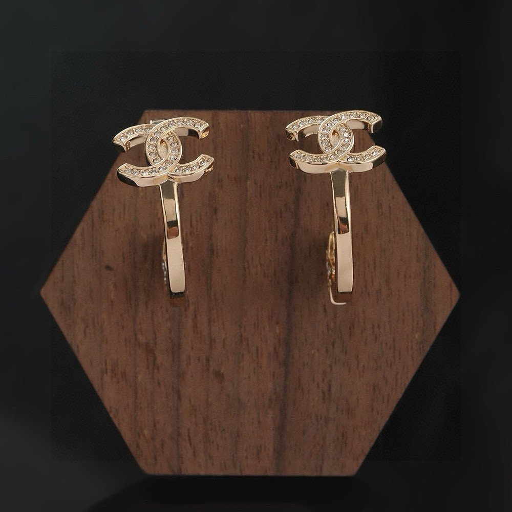 Chanel's light golden ears are damaged